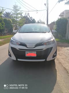 Toyota Yaris ativ cvt 1.3;2022/24( brand new car)