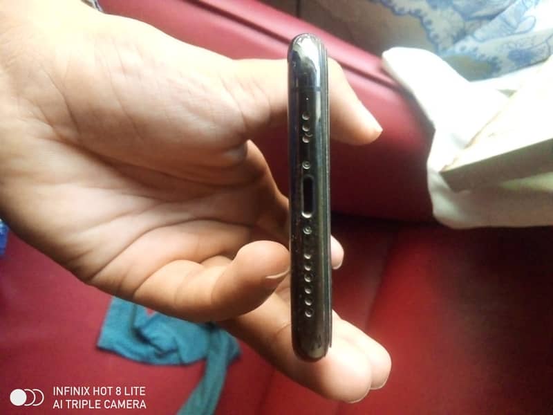 Iphone xs battery health 78 condition 10/10 non pta 5