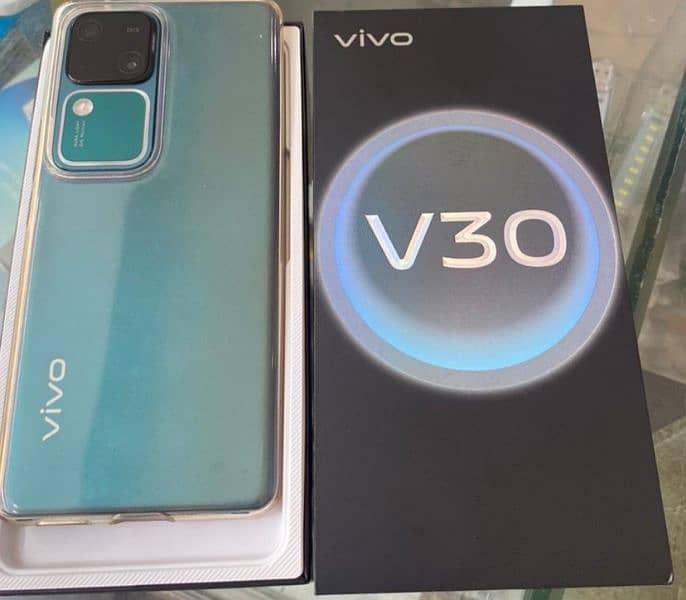 vivo v30 5 G 12 GB ram 256 gb storage 3