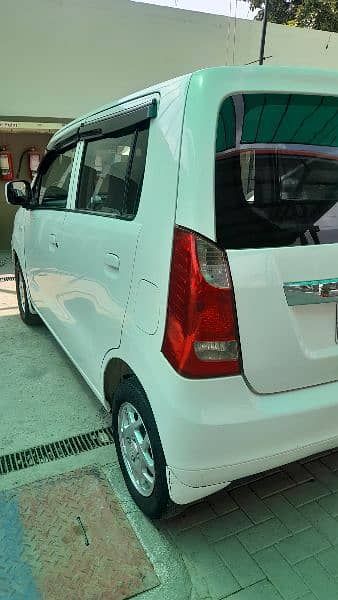 Suzuki Wagon R 2018 3