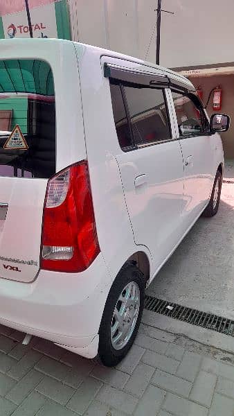 Suzuki Wagon R 2018 4