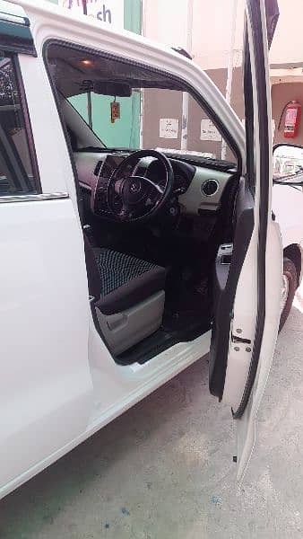 Suzuki Wagon R 2018 9