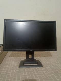 LCD 10/9 condition 24 inch display