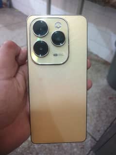 Infinix hot 40 pro . ram 8+3mamorey 256