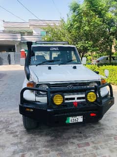 Toyota Land Cruiser 1987