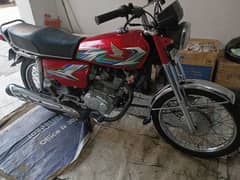 Honda 125 2022/23  1st owner bike biometric available