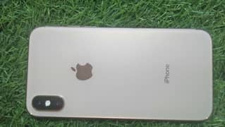 IPHONE XS NON PTA (FACTORY UNLOCK) with charger