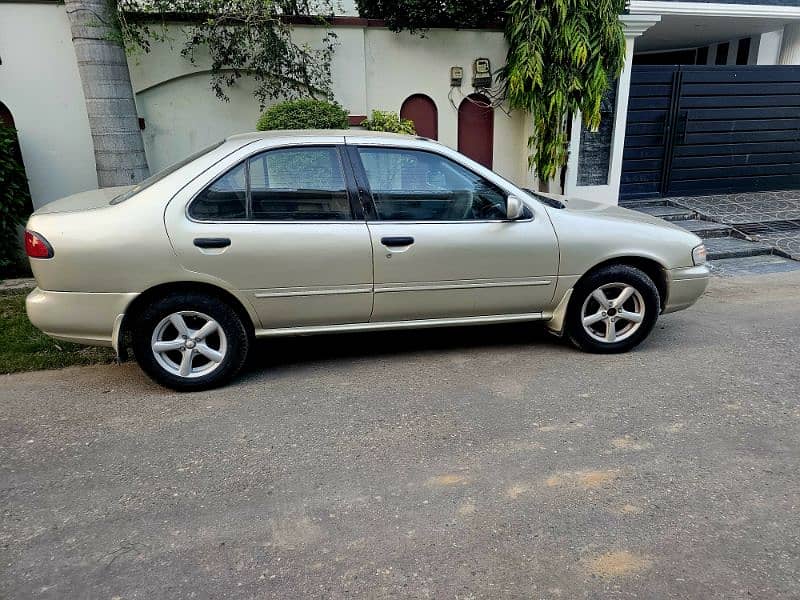 Nissan Sunny 1999 3