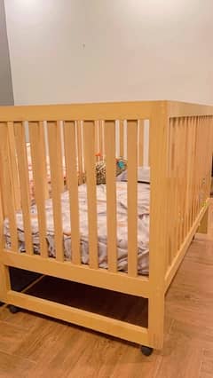 baby coat / crib with mattress