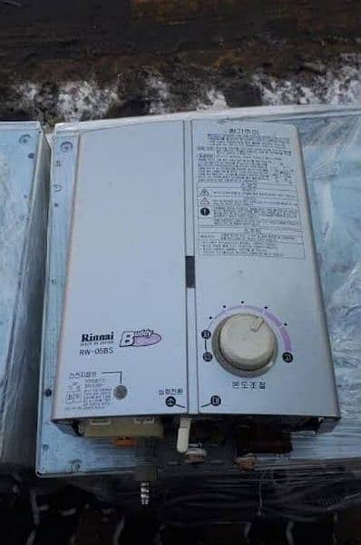 RINNAI JAPANESE INSTANT GYSER FULL AUTOMATIC SENSOR SYSTEM OPERATED 1