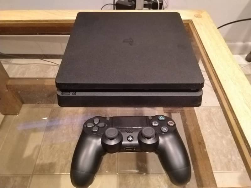 PLAYSTATION 4 SLIM  (PS4) 500gb 0