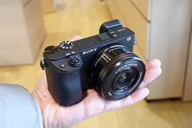 Sony a6400 camera with Sony 16mm - 50mm lense With 1 Year Warranty