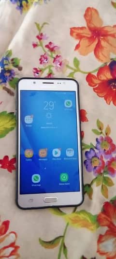 samsung galaxy j 5 6 for sell