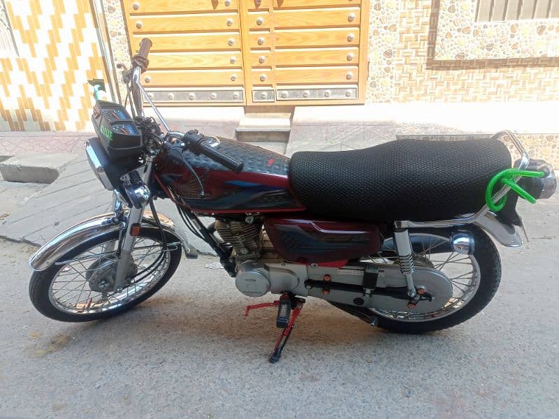 Excellent new condition Honda CG 125 sale 10