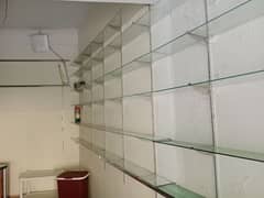 12mm miror shop ka frend ha pora or Stel raking or miror shelf ha