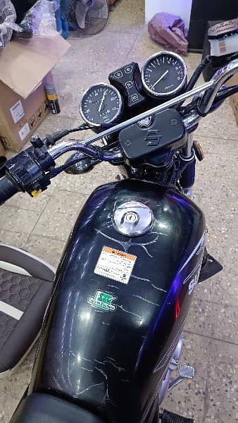 Suzuki Gs150 Se brand new condition nut to nut genuine 11500km only ru 5