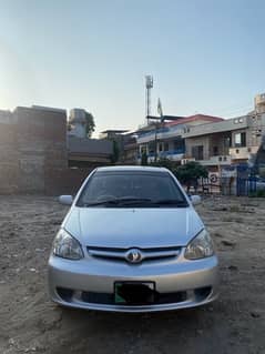 Toyota Platz 2005