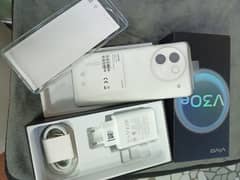 vivo v30e 8/256 Just Box Open