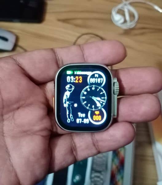 Smart watch with earpods 1