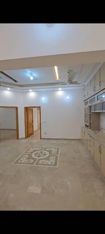 10 Marla House available for rent in Canal Garden Lahore 8