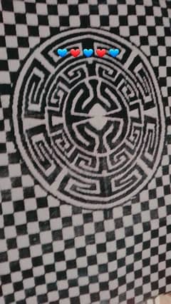 Versace design carpet for sale serious buyer contact me only