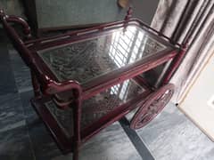 Tea trolly in good condition