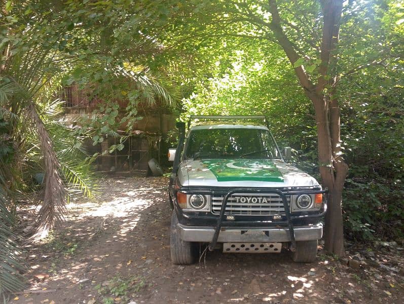 Toyota Land Cruiser 1983 petrol 2jz 6