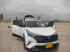 Toyota C-HR 2017-2020 Pearl white G led