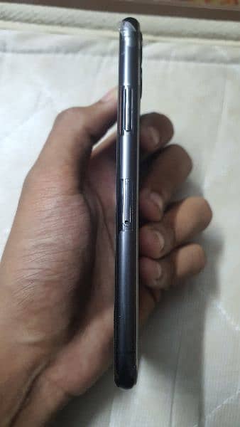 Iphone 11 pro 256gb non pta factory unlocked sim time 2 months 3