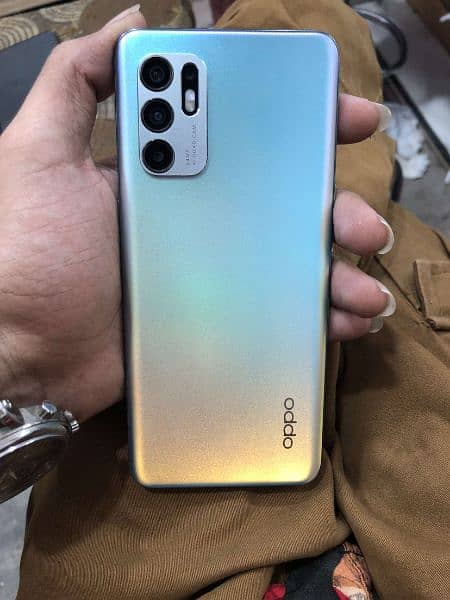 OPPO Reno 6 with box and charger 3