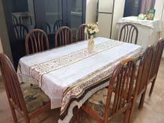 Dining Table with 8 chairs in Good Condition