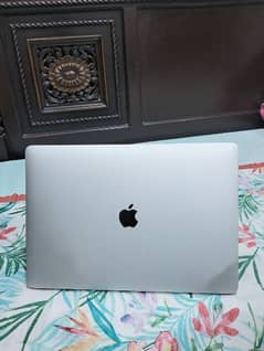 MacBook