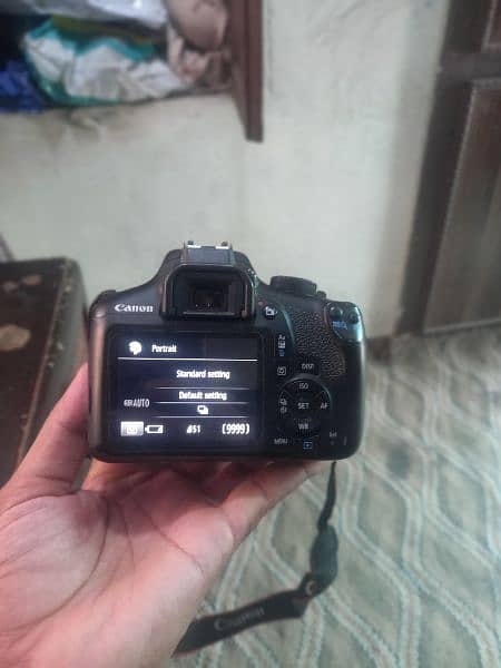 canon 1300 d 2