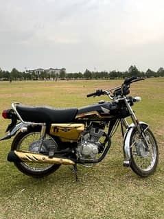 Honda CG 125 Black Gold Edition 0