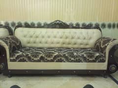 6- seater sofa set look like new. . . . urgent sale