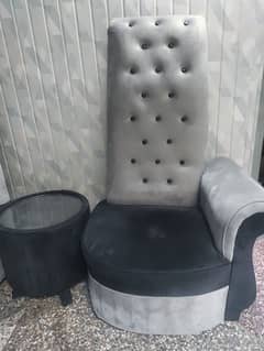 2 chairs and table