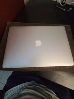 Macbook pro 2013 15inch 16gb / 256gb ssd good condition