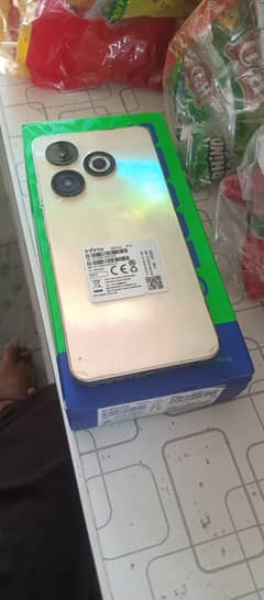 Infinix smart 8 4+1+4Ram 64gb 0