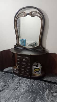 dressing table