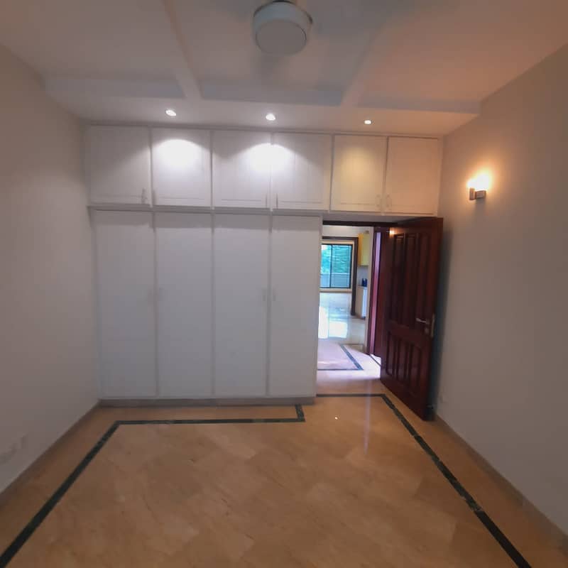 10 Marla upper portion (lower lock) 3bed tv lounge available for rent in DHA phase 5 8