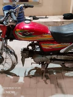 super star okay condition red couler bike urgent sale