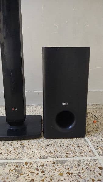 LG DTS 5.1 Home theater 3