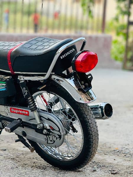 honda 125 black modified 2