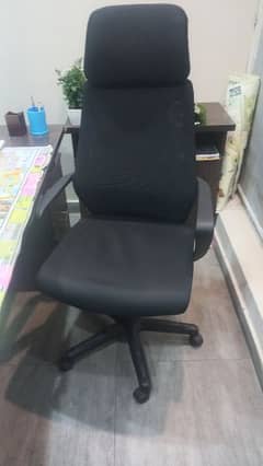 executive chairs available in like A new condition