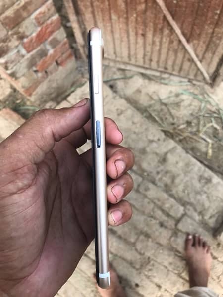 I phone 7plus pta 128Gb 03221940056 6