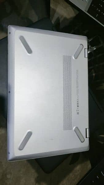 Hp pavilion 13, i5 8th gen, 8gb ram, 256ssd 6