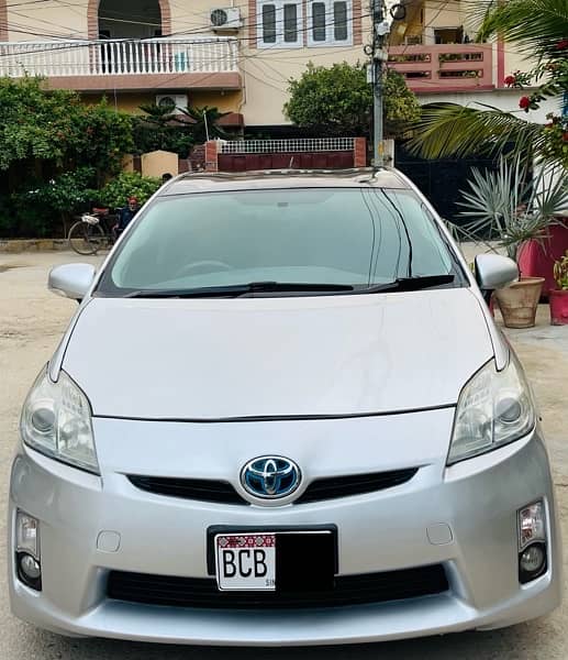 Toyota Prius 2014 karachi 2