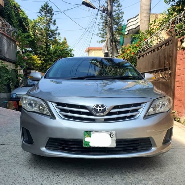 Toyota Corolla Altis 2013 1