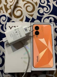 Vivo Y17S just box open