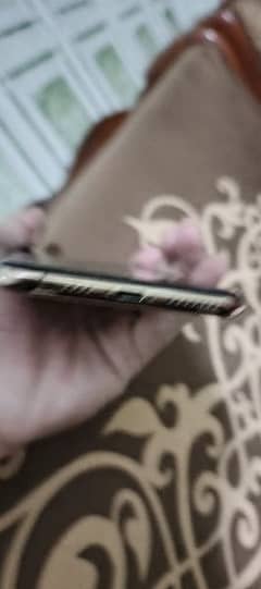 i phone xs max with box urgent sale pta approved dual physical